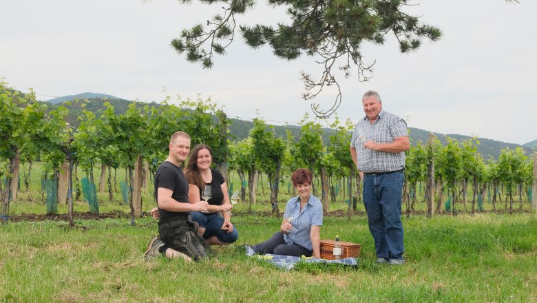 Familie Schachl, © Wienerwald Tourismus/Kerstin Semmelmeyer Familie Schachl, © Wienerwald Tourismus/Kerstin Semmelmeyer
