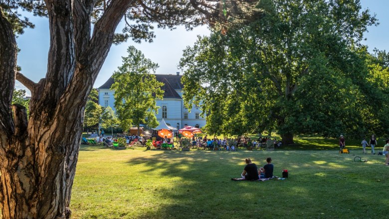 Schlosspark Lounge, © Rene Kussnow