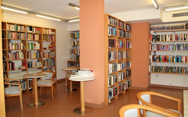 Bibliothek, © Die Residenz Bad Vöslau- Das Hotel für junggebliebene Senioren