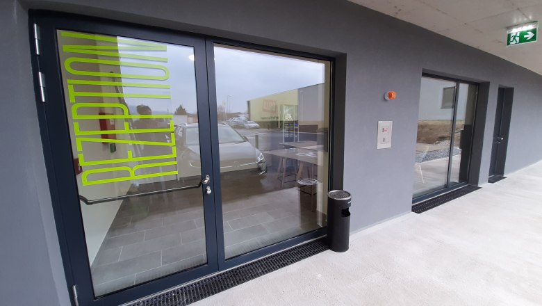 Rezeption, &copy; Office Base Bad V&ouml;slau Projekt GmbH