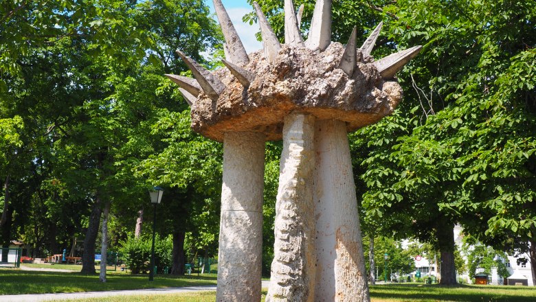 Skulptur im Schlosspark, © René Kussnow